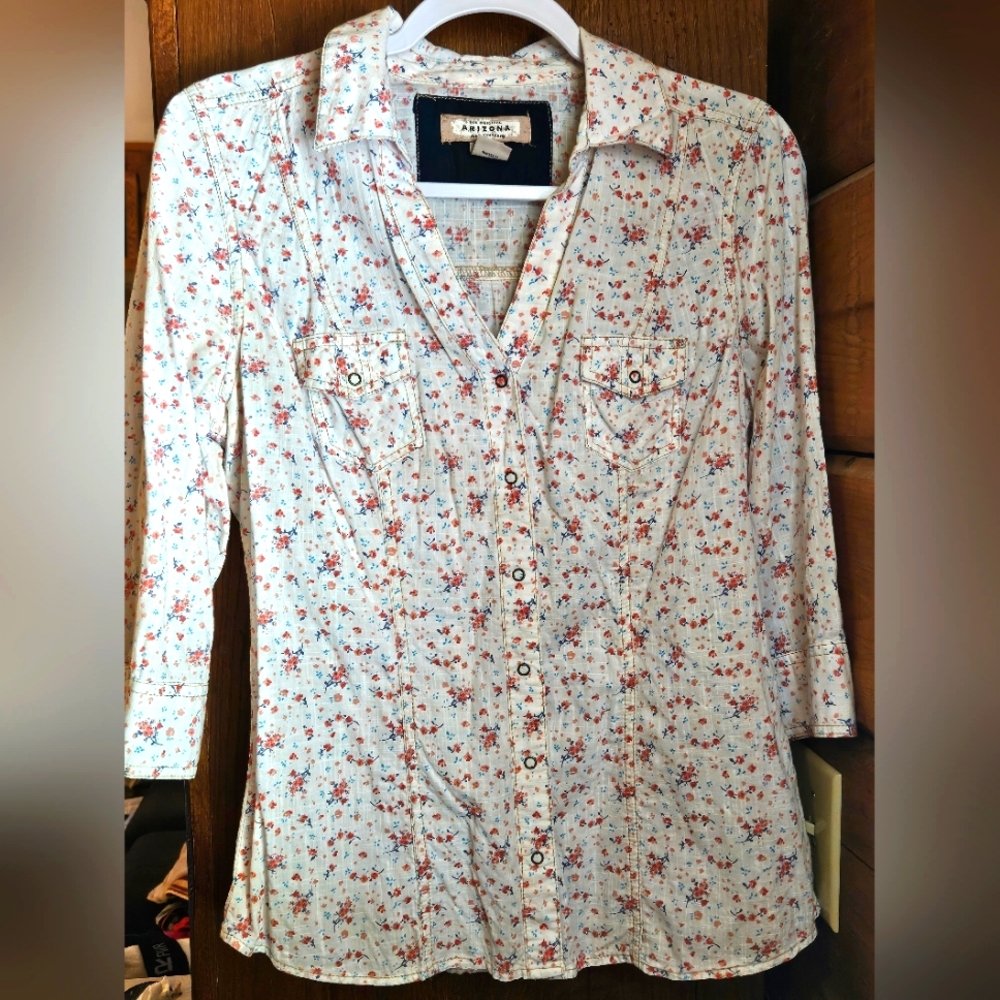 Vintage Arizona Women's Floral Button-Up Shirt - White W/ Coral With Blue Spots